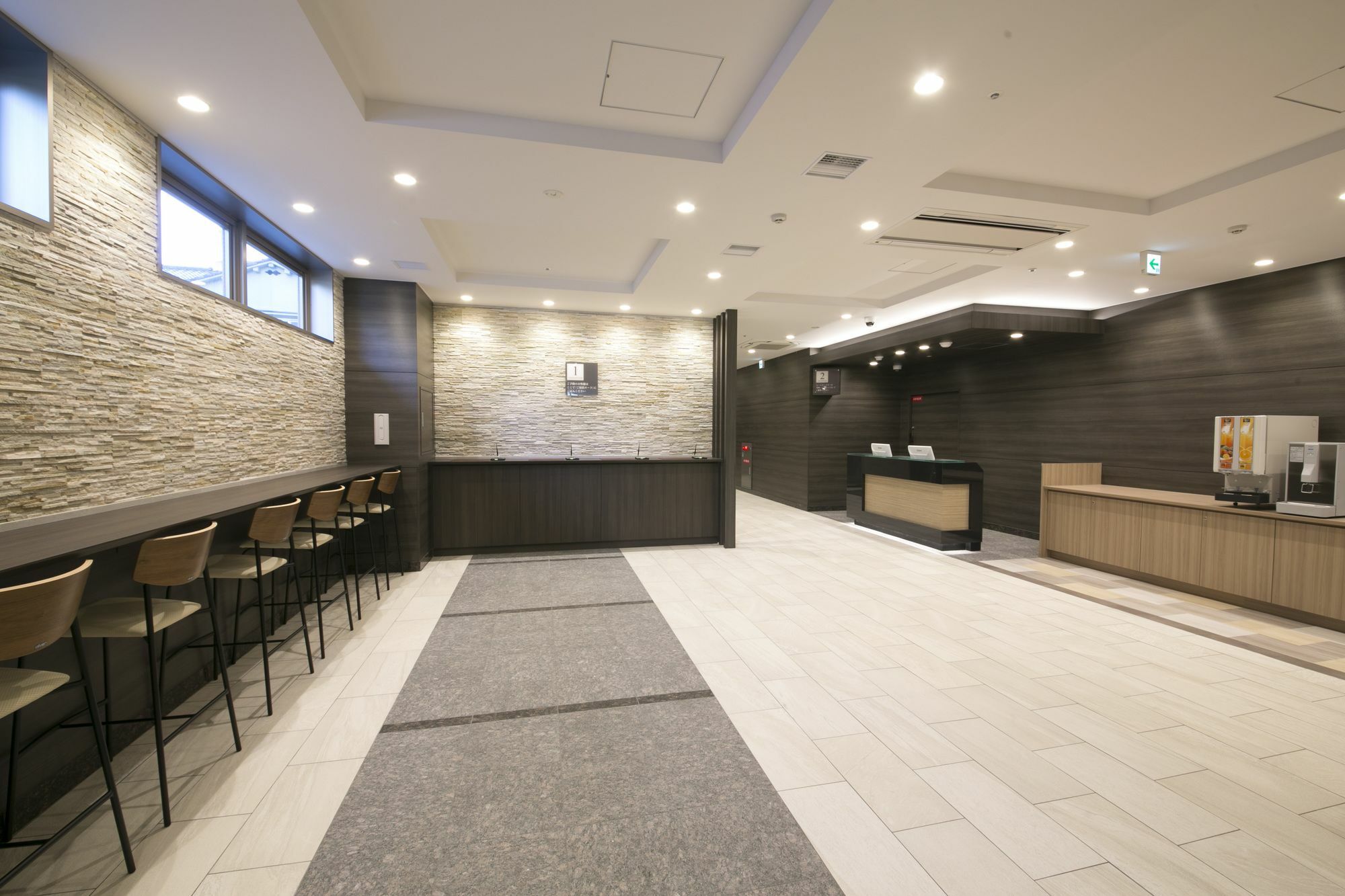 อาร์ แอนด์ บี โฮเต็ล ชิน โอซาก้า คิตะงุชิ Hotel ภายนอก รูปภาพ