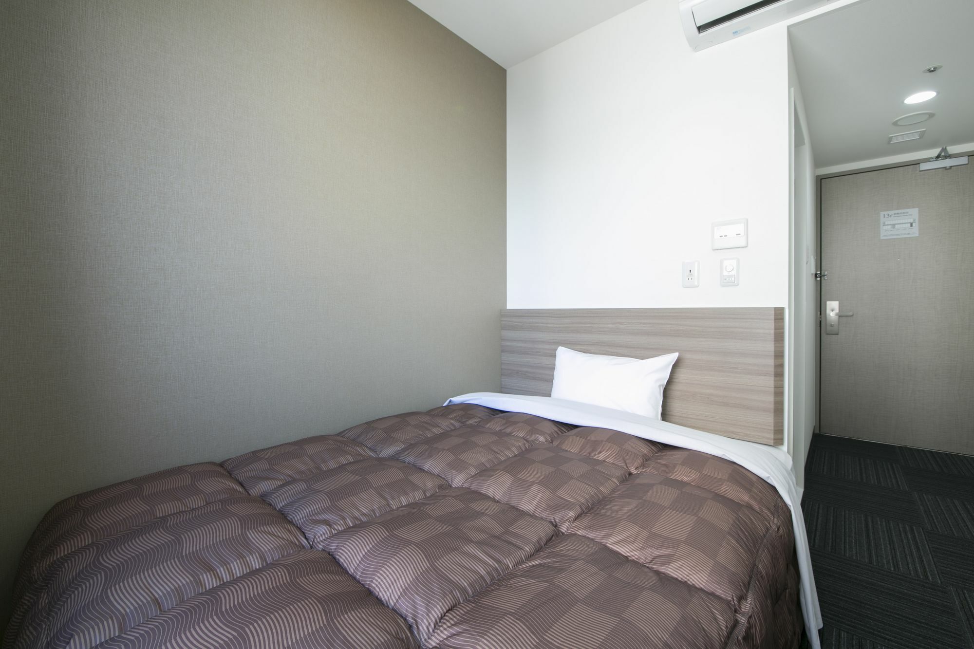 อาร์ แอนด์ บี โฮเต็ล ชิน โอซาก้า คิตะงุชิ Hotel ภายนอก รูปภาพ