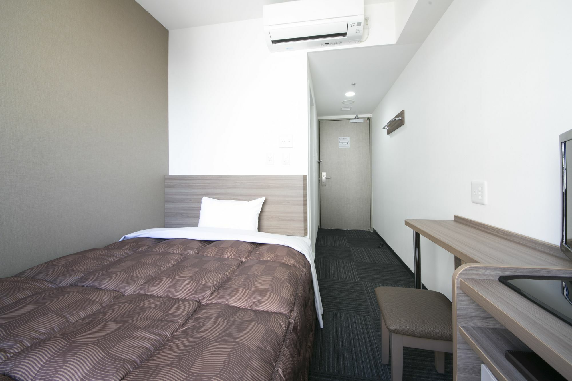 อาร์ แอนด์ บี โฮเต็ล ชิน โอซาก้า คิตะงุชิ Hotel ภายนอก รูปภาพ